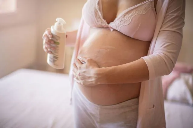 Prevenir estrias na gravidez é possível. Saiba como