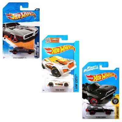 Carrinho Hot Wheels c/ 3 Unidades Cast Car Brinquedo - Melhores Preços nas  Farmácias São João - Farmácia São João